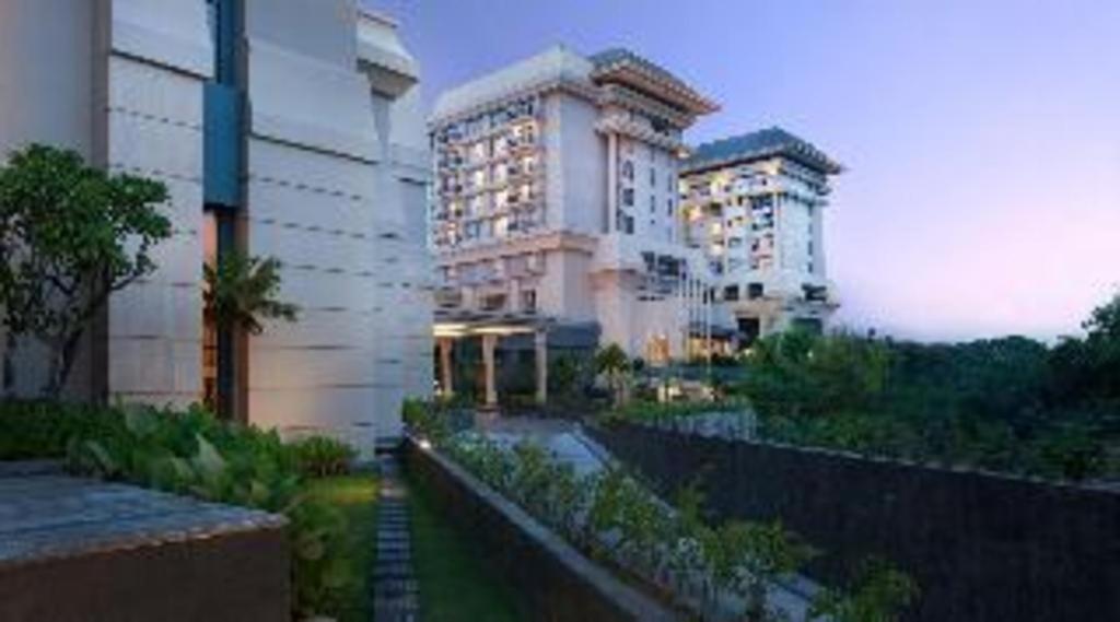 Hotel Tentrem Yogyakarta Exterior photo