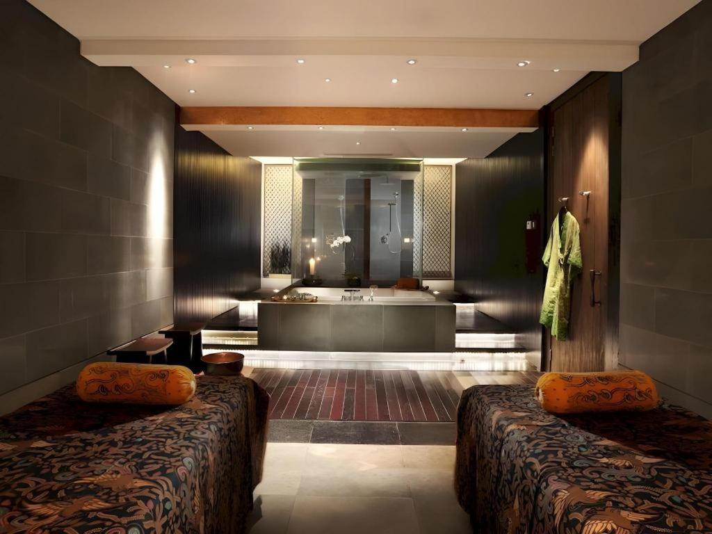 Hotel Tentrem Yogyakarta Exterior photo