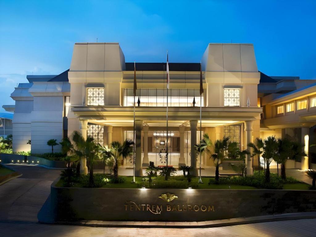 Hotel Tentrem Yogyakarta Exterior photo