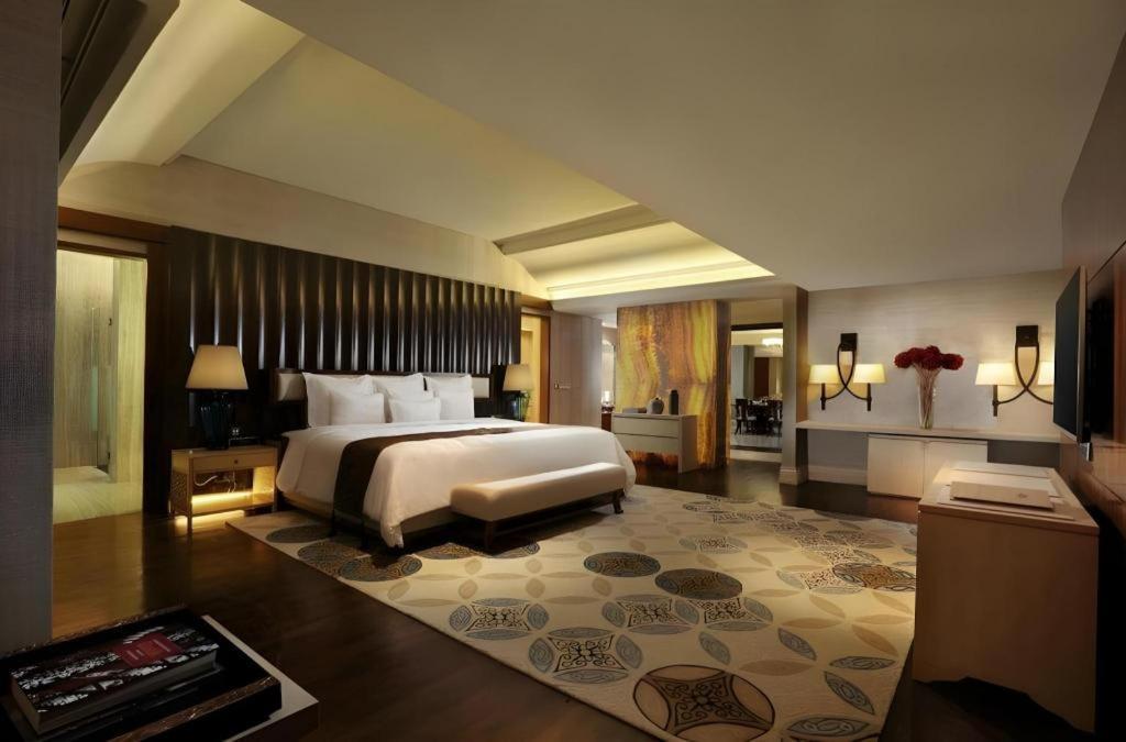 Hotel Tentrem Yogyakarta Exterior photo