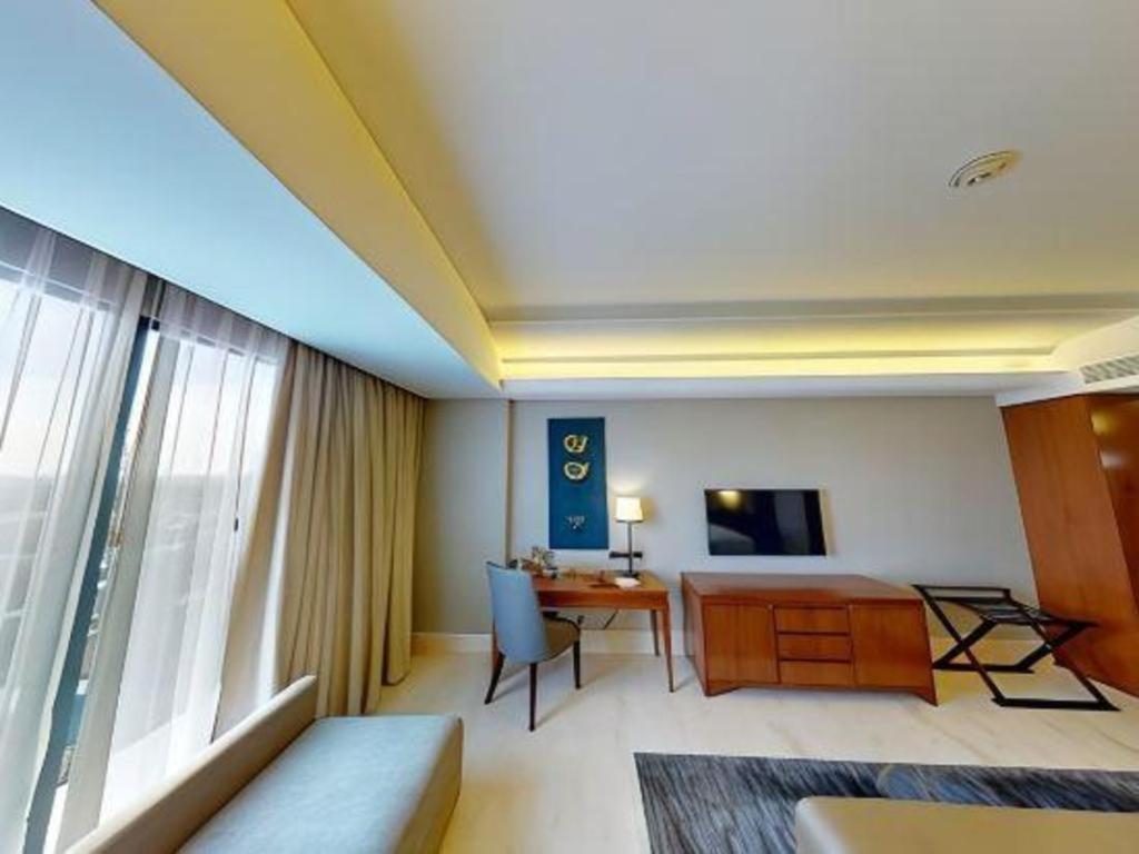 Hotel Tentrem Yogyakarta Exterior photo