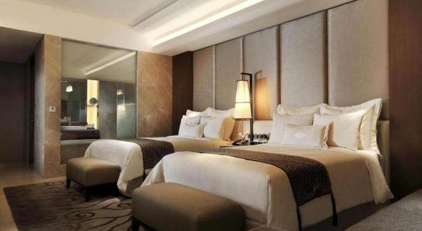 Hotel Tentrem Yogyakarta Exterior photo