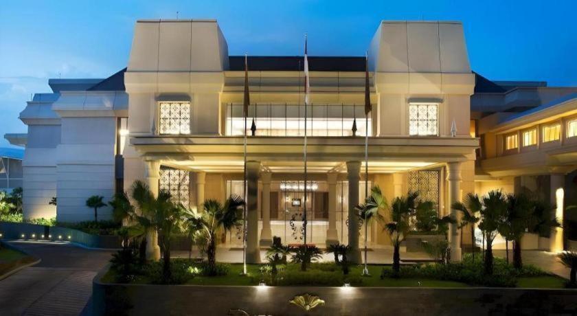 Hotel Tentrem Yogyakarta Exterior photo